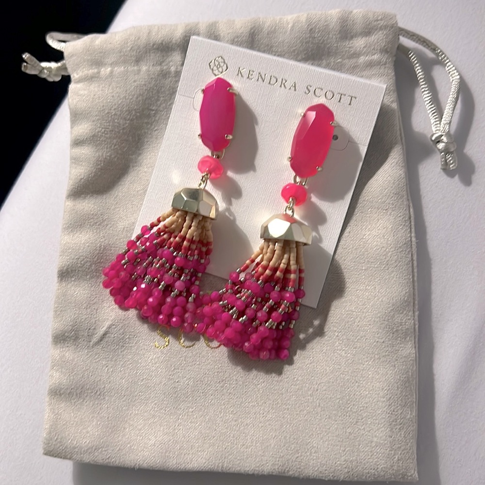 Kendra Scott Dove Statement Earrings in Pink